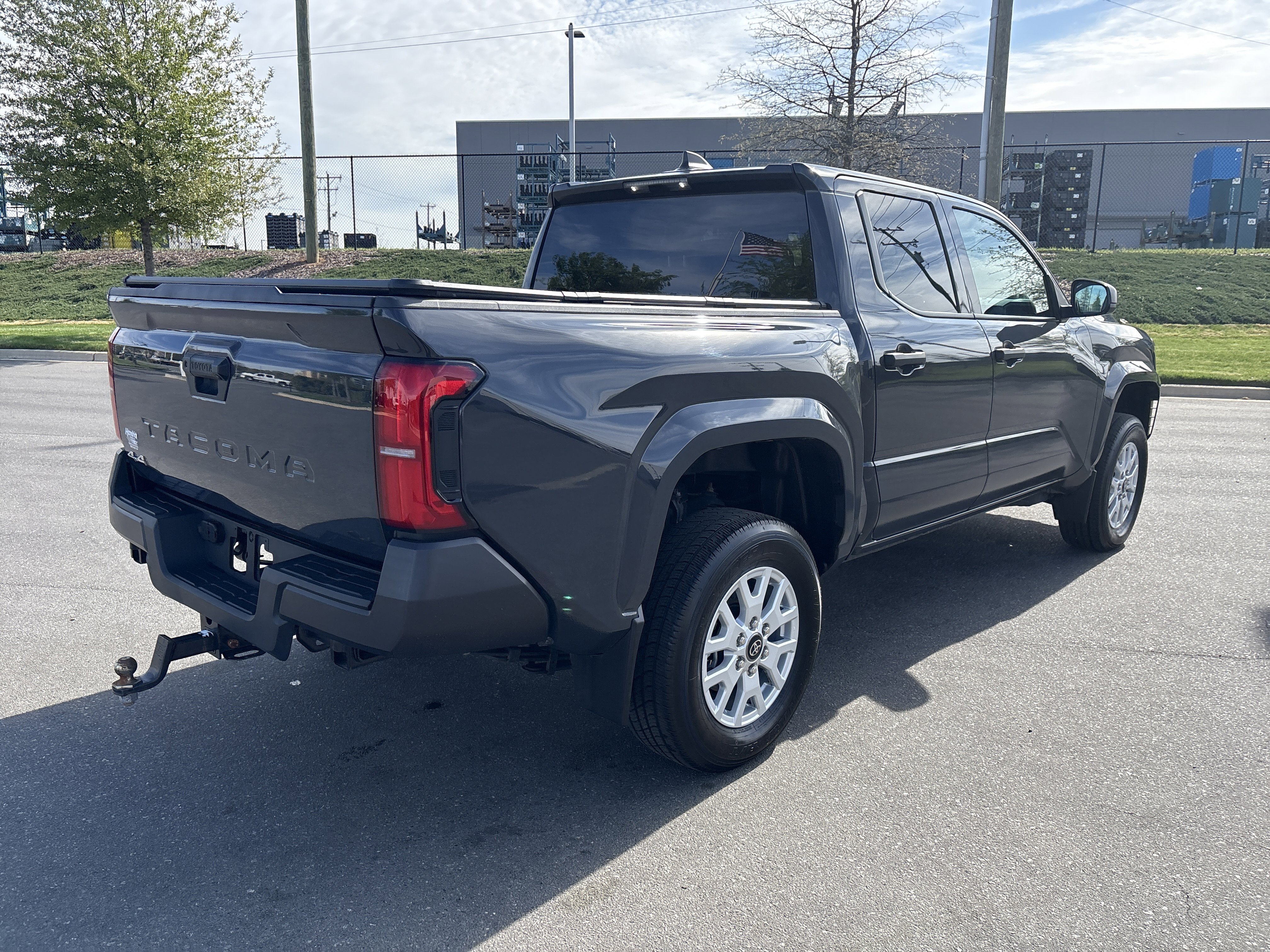 Used 2024 Toyota Tacoma SR image 9
