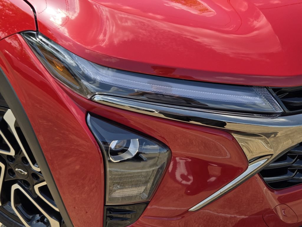 New 2026 Chevrolet Trax RS w/ Sunroof Package FWD image 10