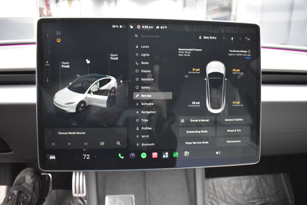 Used 2024 Tesla Model 3 Performance AWD/4WD image 9