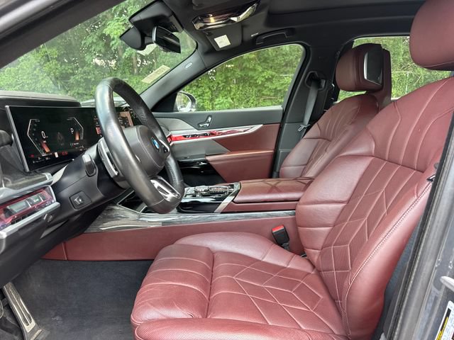 Used 2023 BMW 760i xDrive w/ Parking Assistance Package AWD/4WD image 13