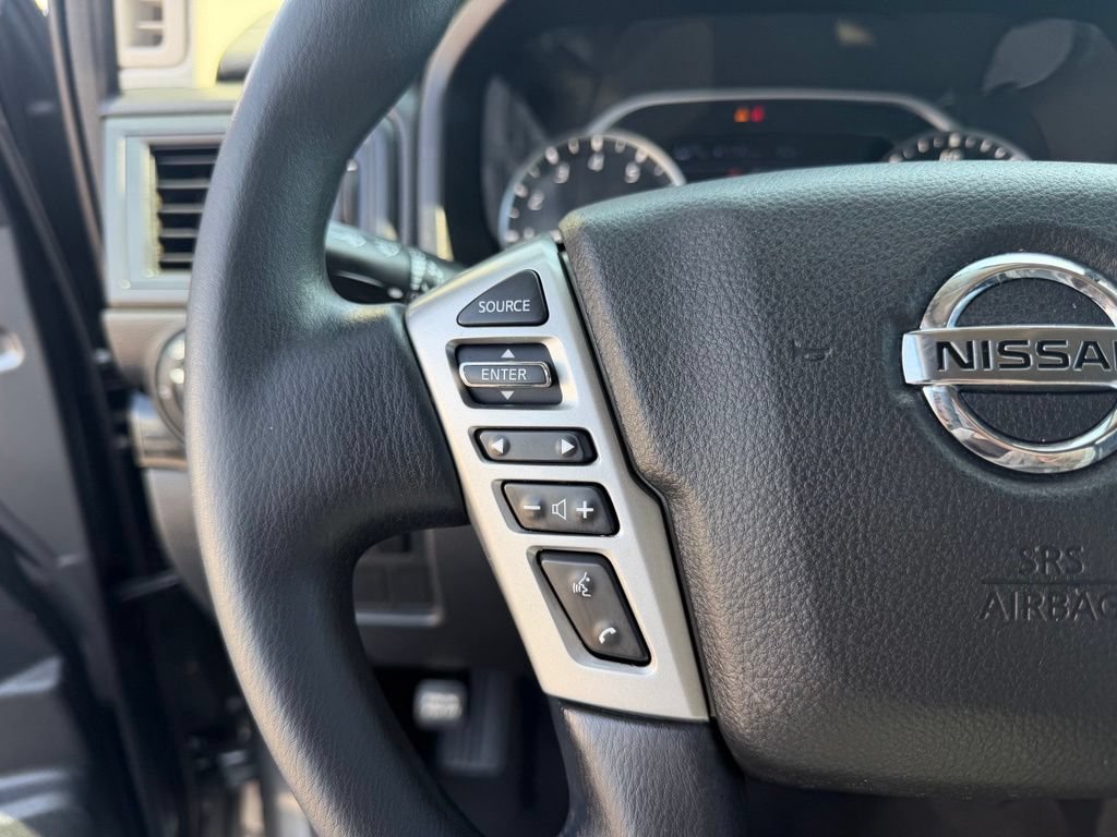 Used 2022 Nissan Titan SV RWD image 25