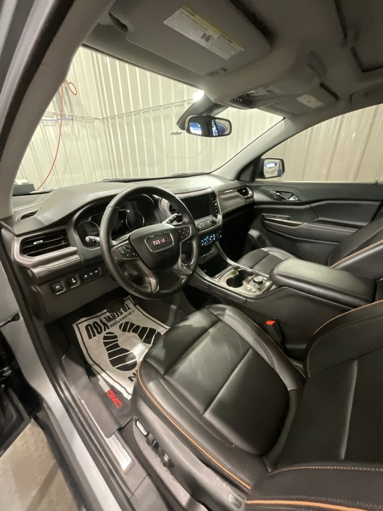 Used 2023 GMC Acadia AT4 w/ Technology Package image 9