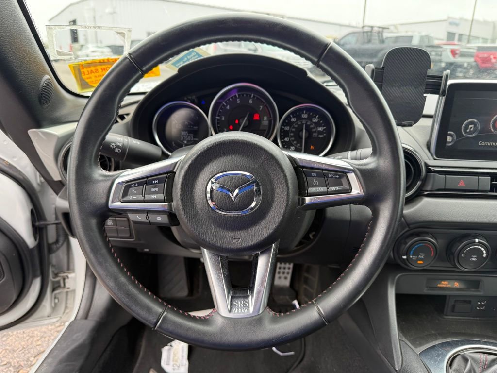 Used 2016 MAZDA MX-5 Miata Club image 5