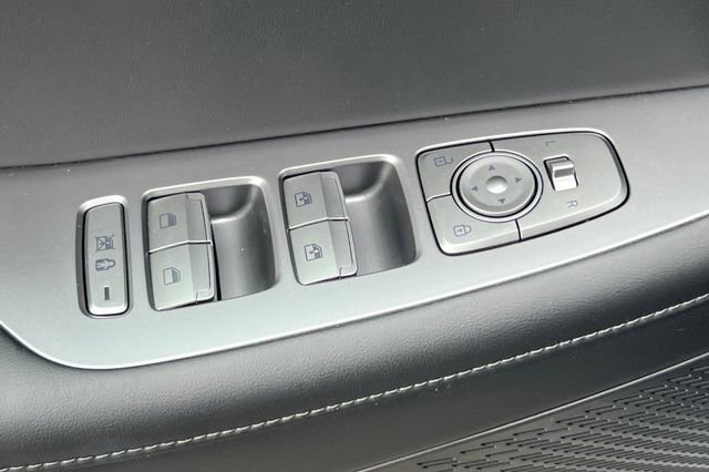 Used 2025 Hyundai Palisade SEL FWD image 12