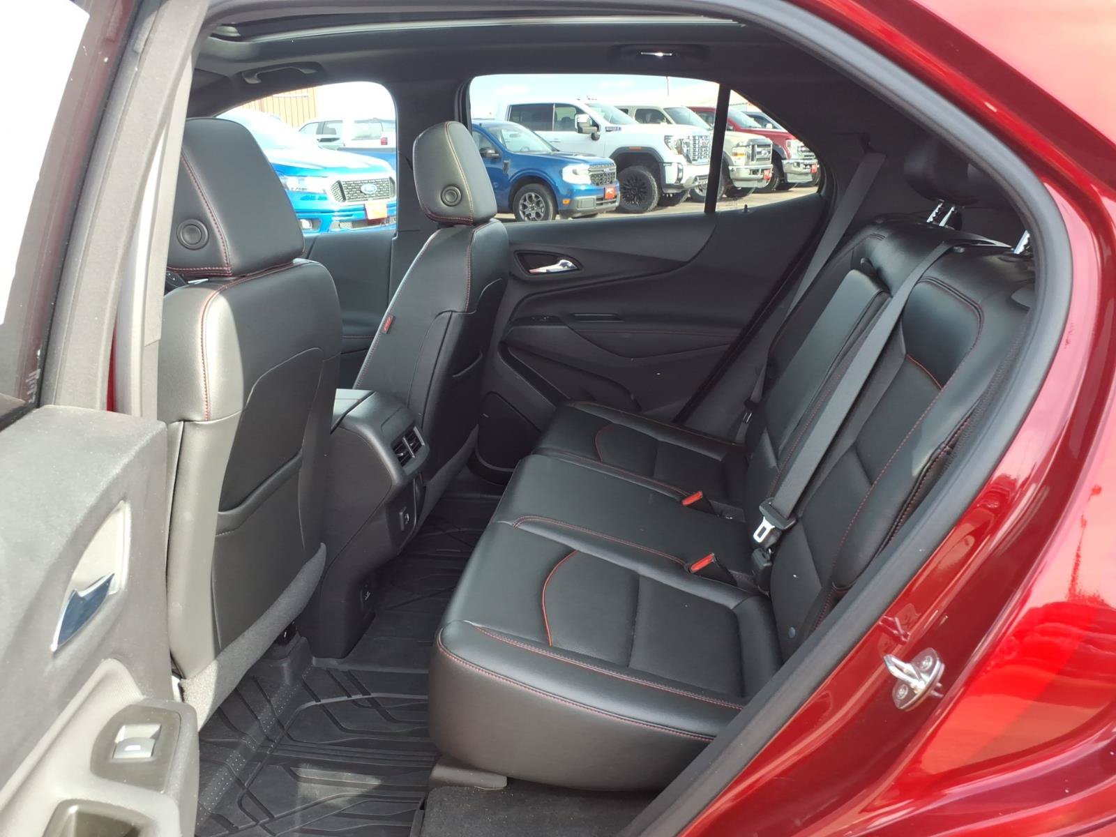 Used 2023 Chevrolet Equinox RS w/ RS Leather Package AWD/4WD image 14