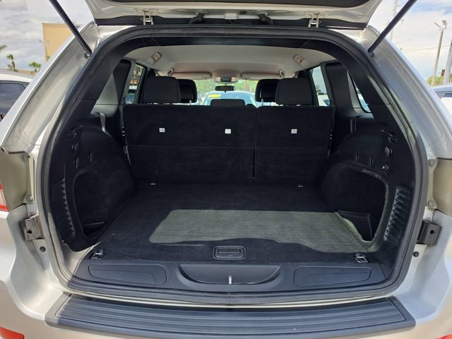 Used 2011 Jeep Grand Cherokee Laredo RWD image 7