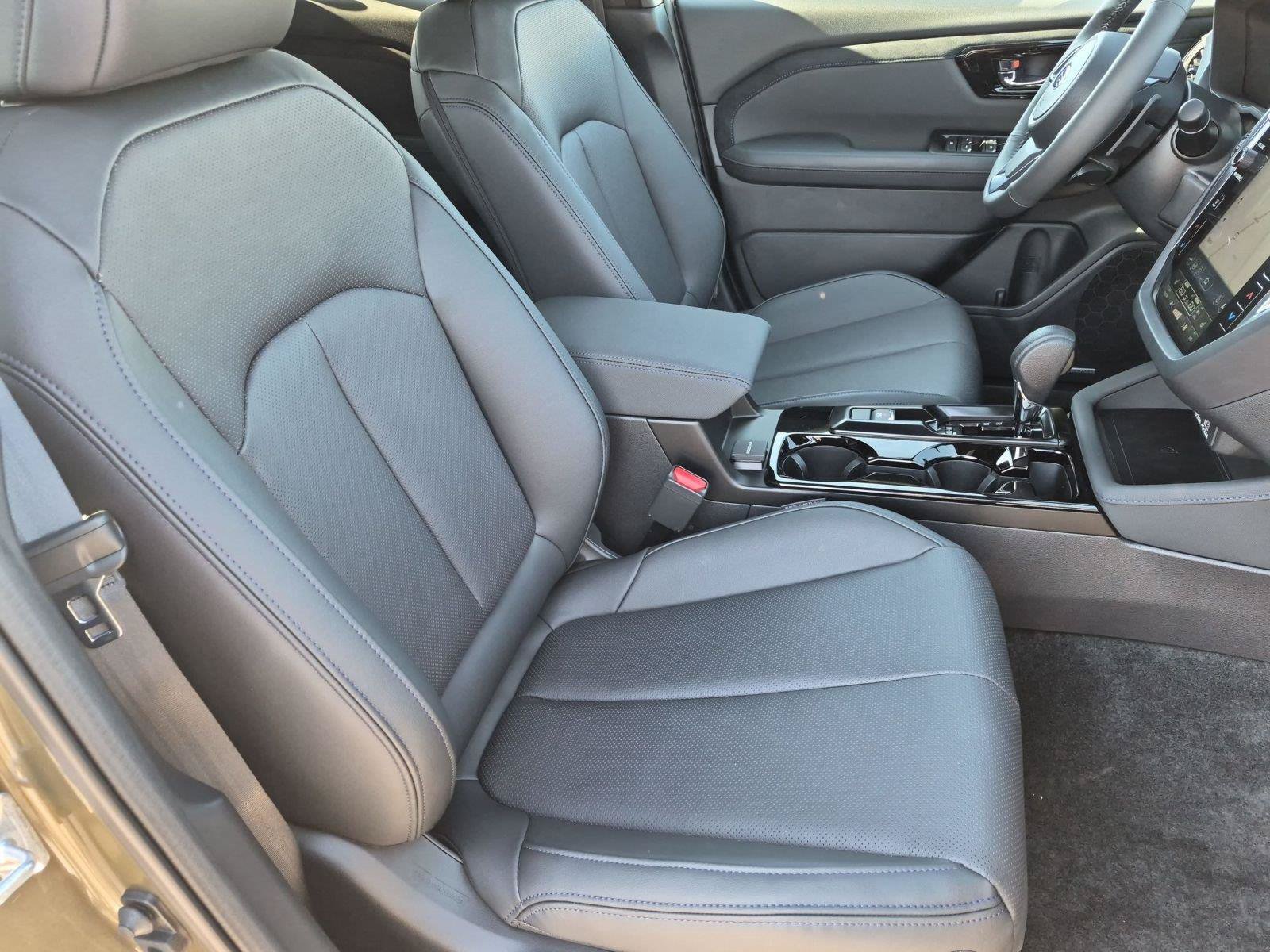 New 2026 Subaru Forester Limited AWD/4WD image 31
