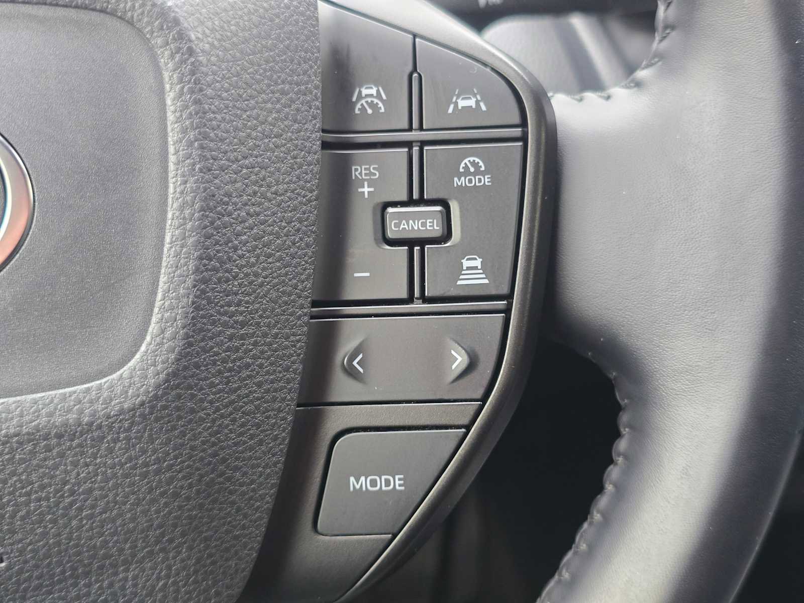 Used 2024 Toyota Prius LE image 34