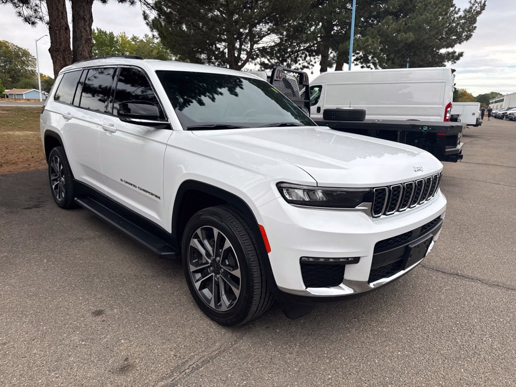 Used 2023 Jeep Grand Cherokee L Limited AWD/4WD image 5