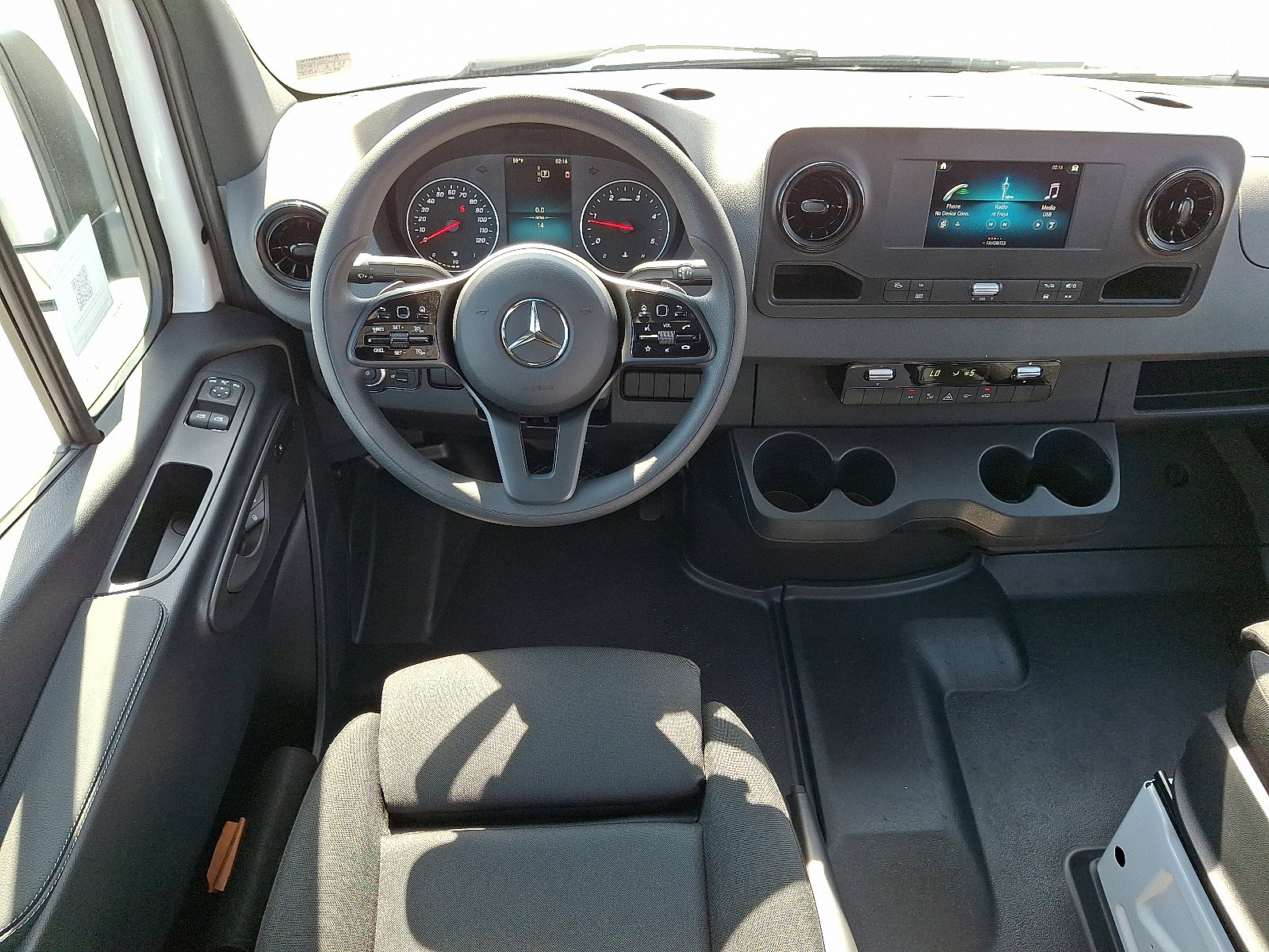Used 2024 Mercedes-Benz Sprinter 2500 image 10