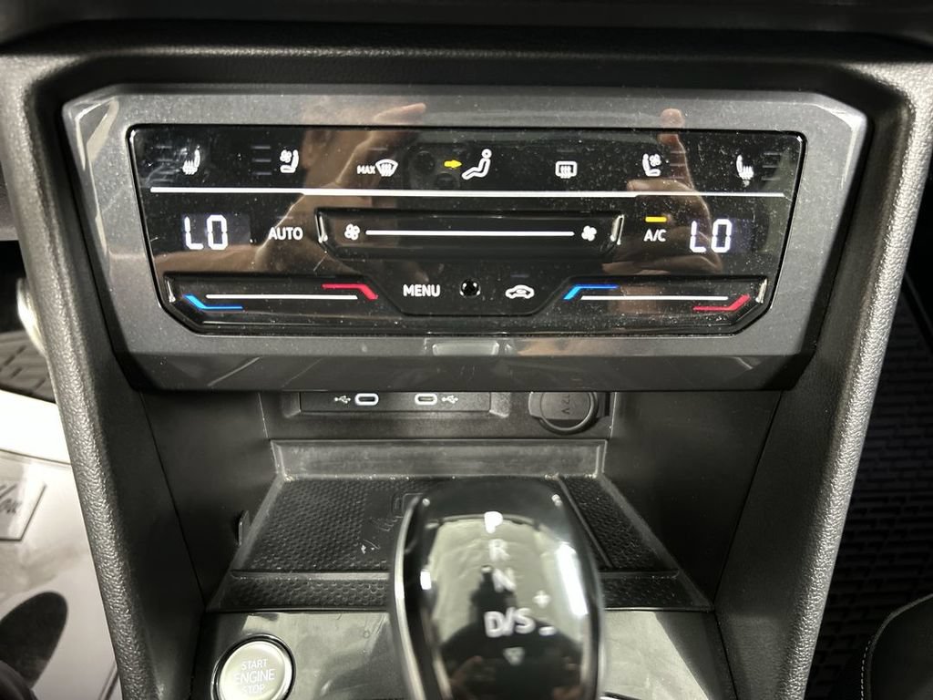 Certified 2023 Volkswagen Tiguan SEL R-Line AWD/4WD image 17