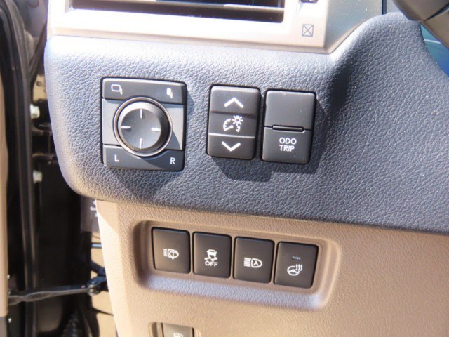 Used 2021 Lexus GX 460 Premium w/ Premium Plus Package image 24