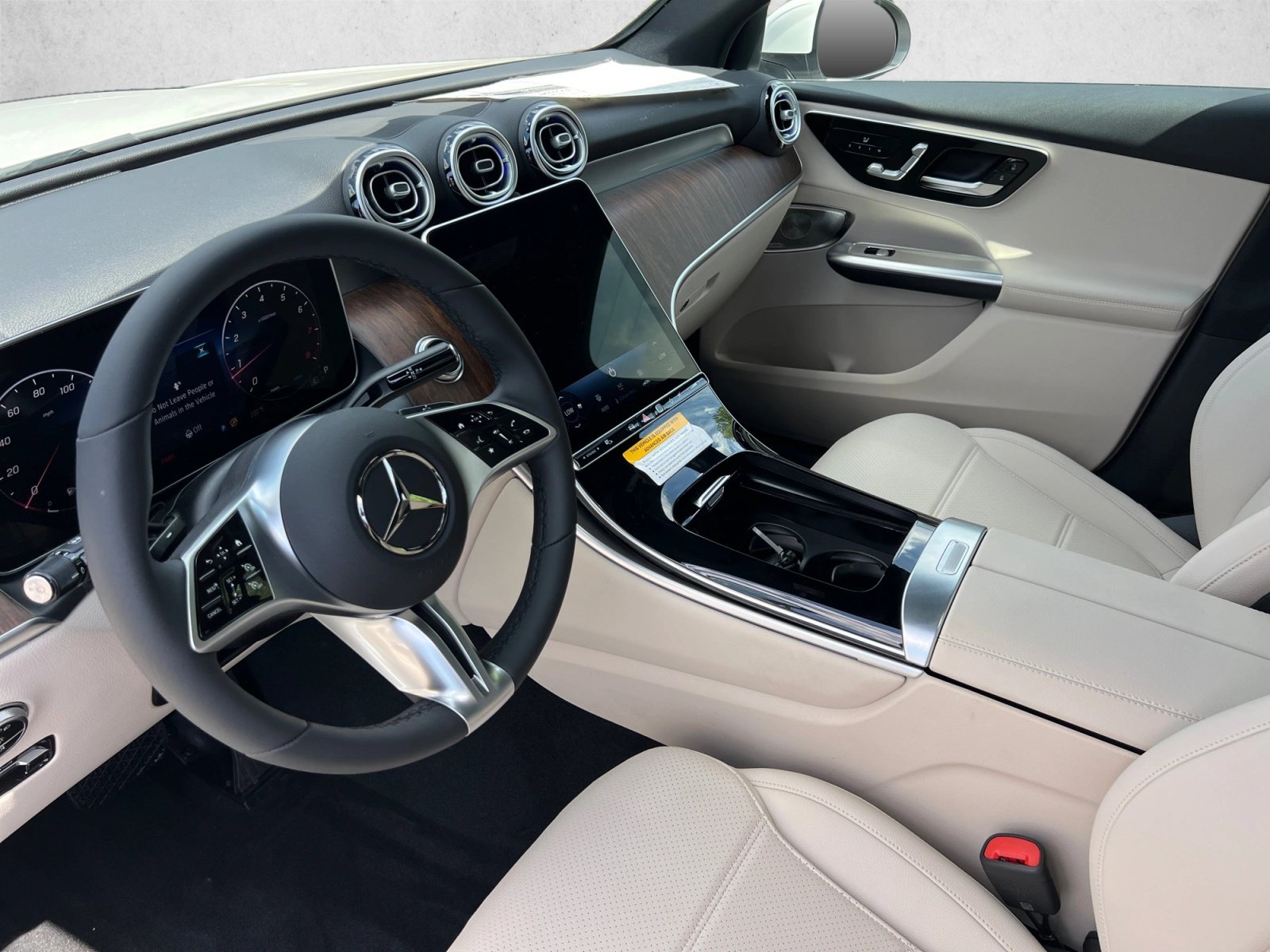 New 2026 Mercedes-Benz GLC 300 4MATIC image 11