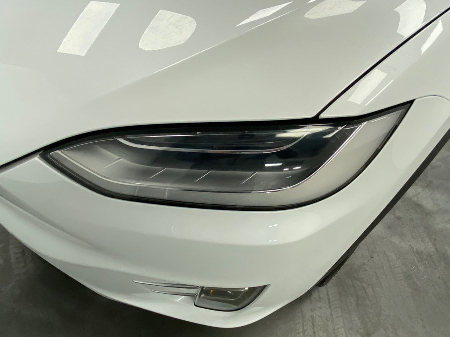 Used 2017 Tesla Model X 90D image 11