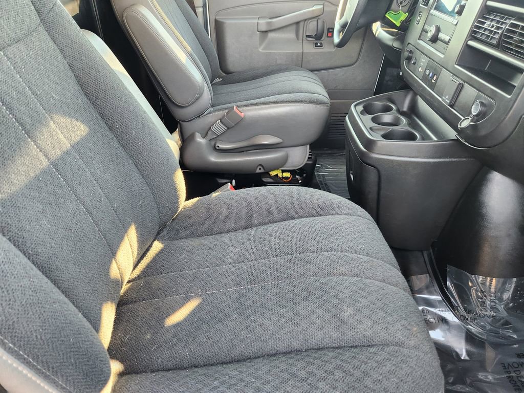 Used 2024 GMC Savana 2500 w/ Driver Convenience Package image 14