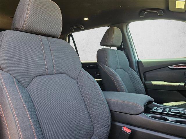 Used 2025 Honda Pilot Sport image 21