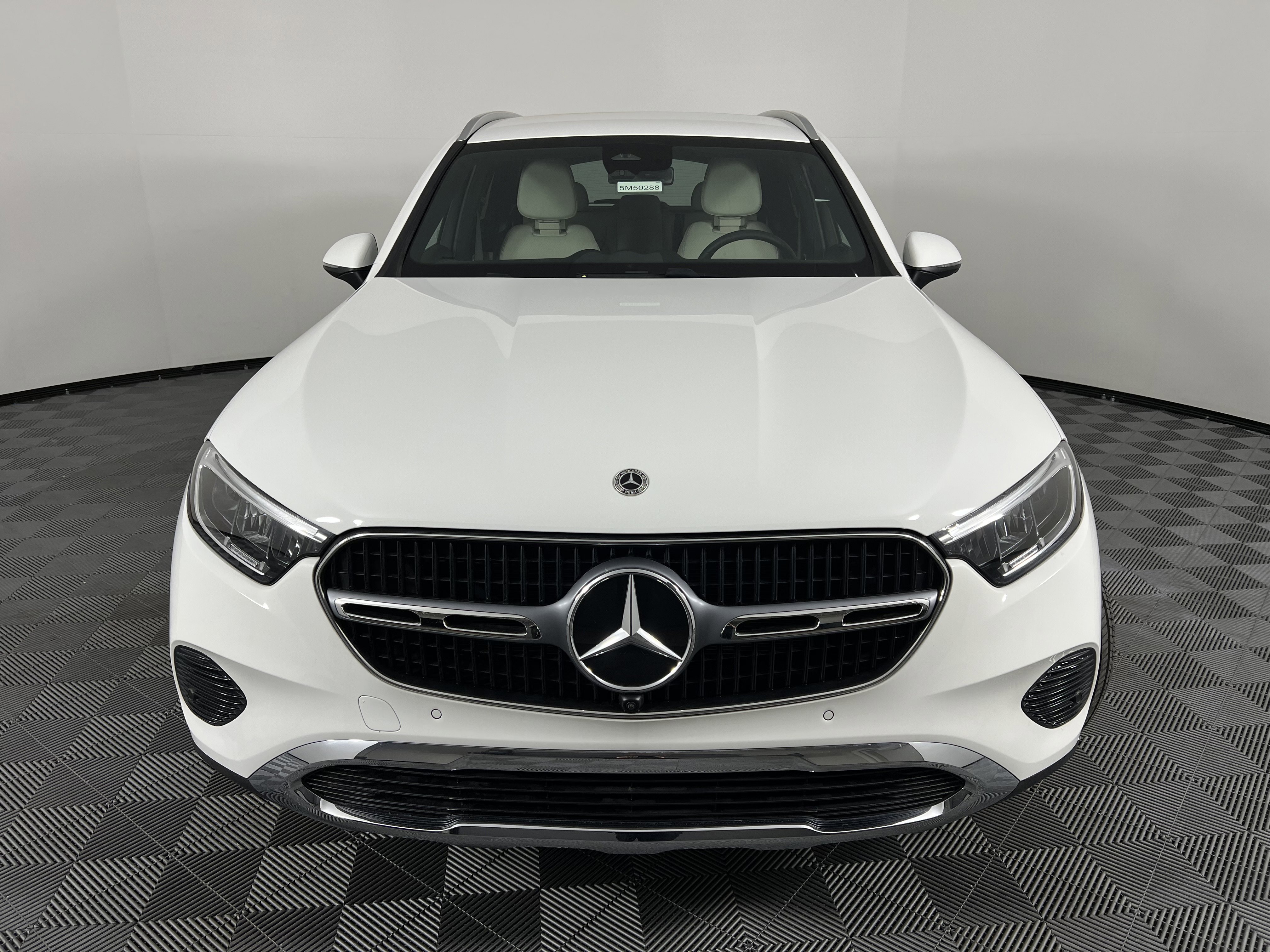 New 2025 Mercedes-Benz GLC 350e 4MATIC image 5