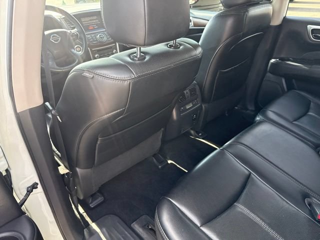 Used 2017 Nissan Pathfinder Platinum w/ Midnight Edition Package FWD image 18