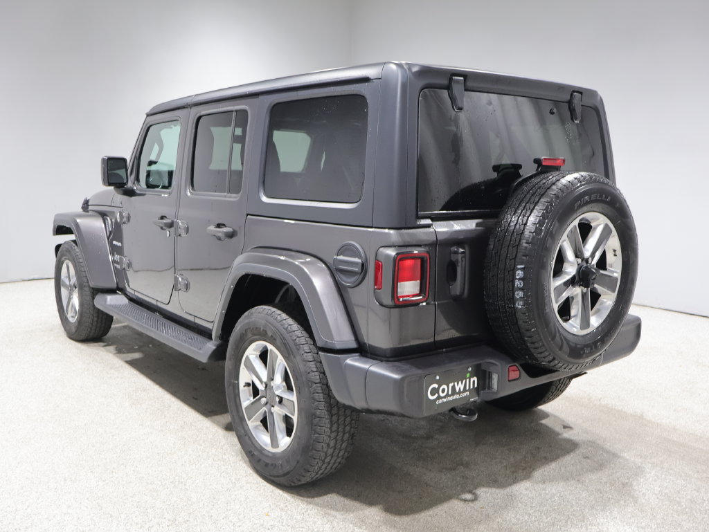 Used 2022 Jeep Wrangler Unlimited Sahara w/ Cold Weather Group AWD/4WD image 5