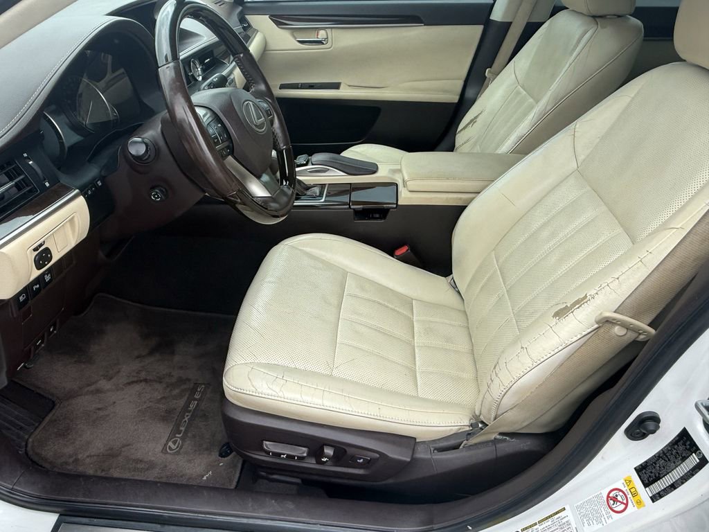 Used 2016 Lexus ES 350 w/ Luxury Package w/Wood Trim FWD image 12
