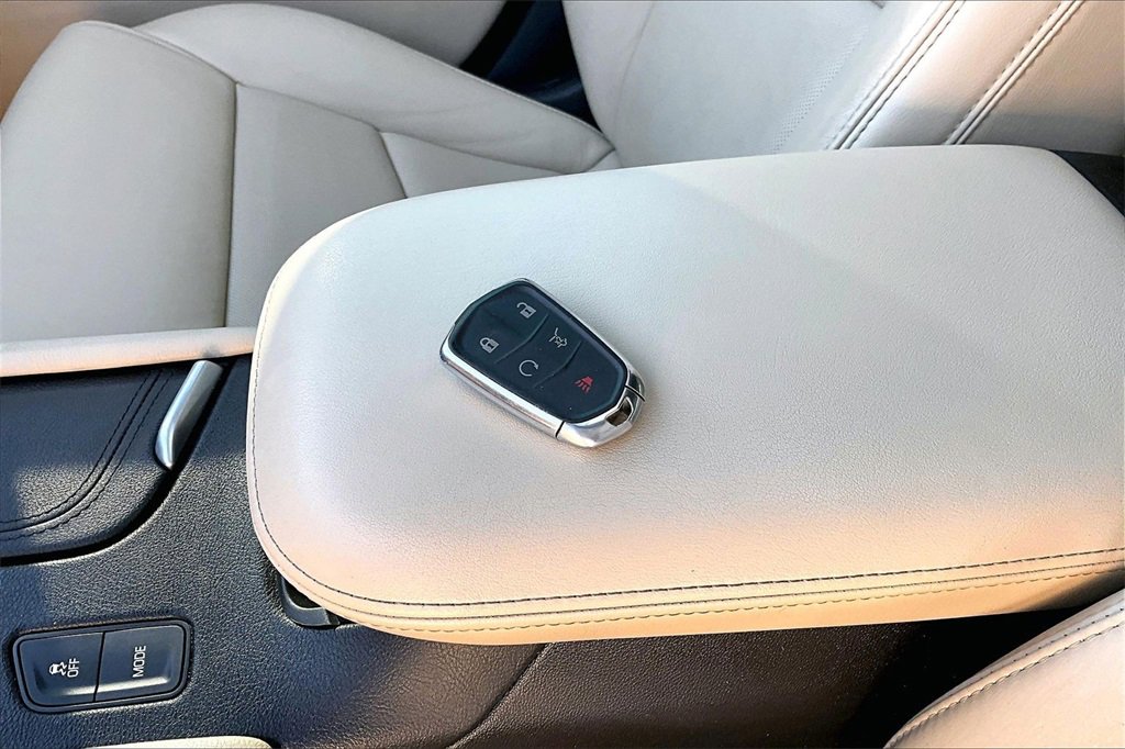 Used 2018 Cadillac XT5 Premium Luxury w/ Driver Assist Package image 10