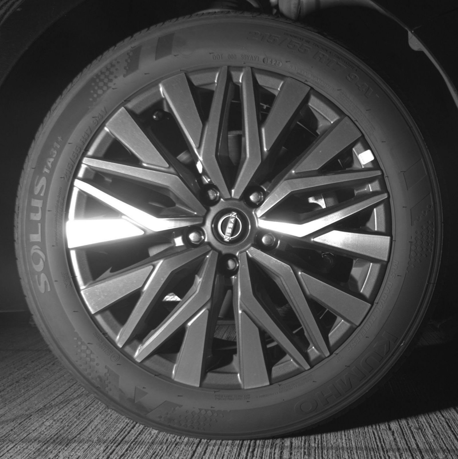 Used 2025 Nissan Altima 2.5 SV FWD image 15