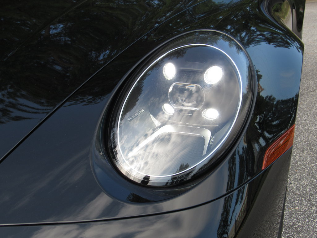 Certified 2022 Porsche 911 Cabriolet image 12