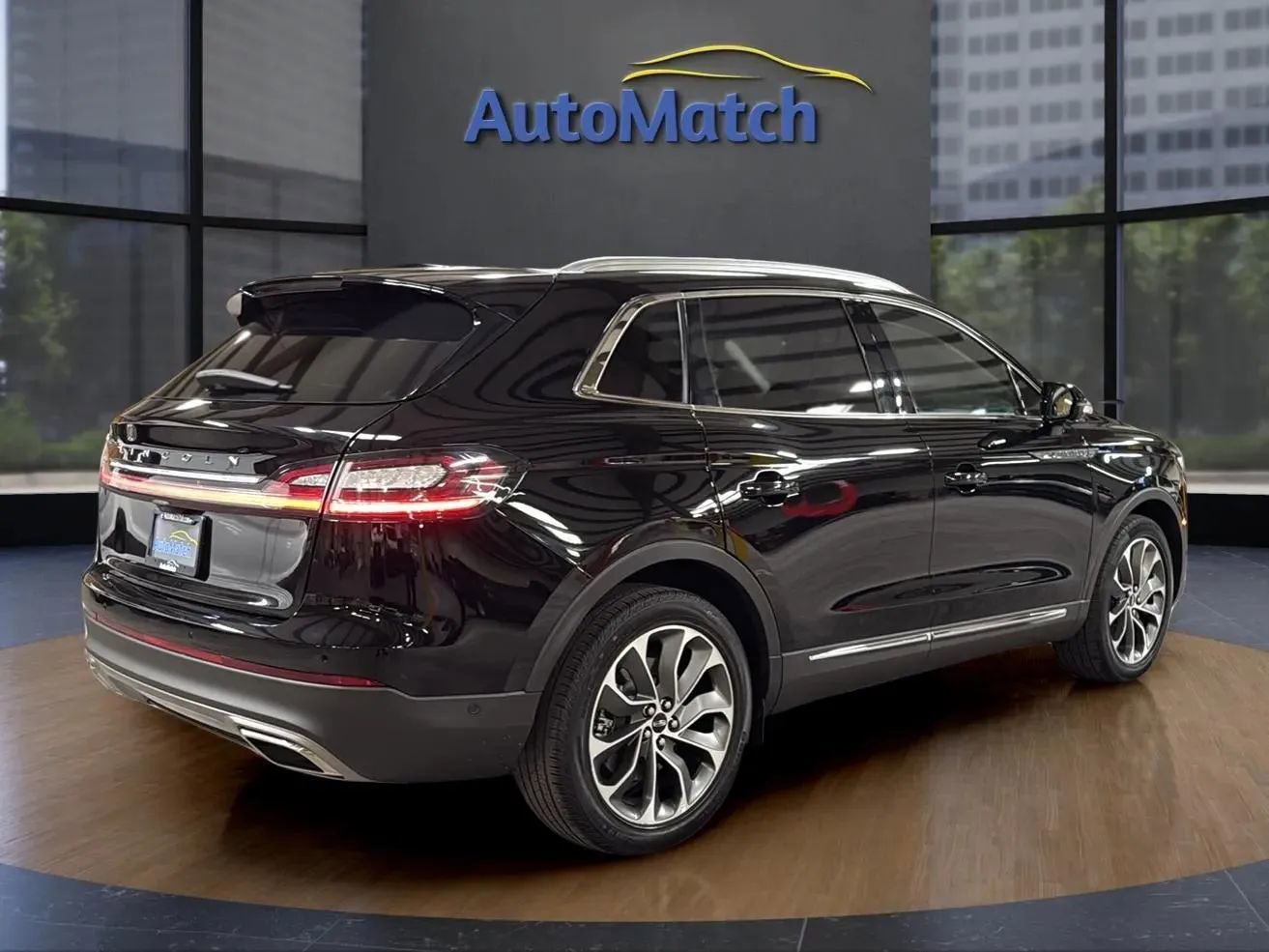 Used 2023 Lincoln Nautilus Reserve w/ Equipment Group 201A image 12