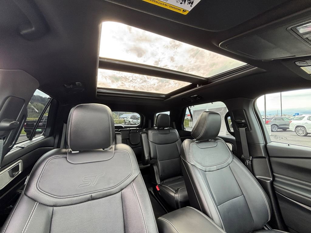 Used 2023 Ford Explorer ST w/ Equipment Group 401A AWD/4WD image 28
