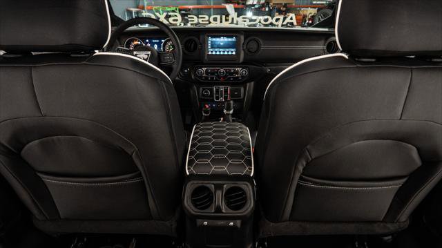 Used 2025 Jeep Gladiator Sport image 29