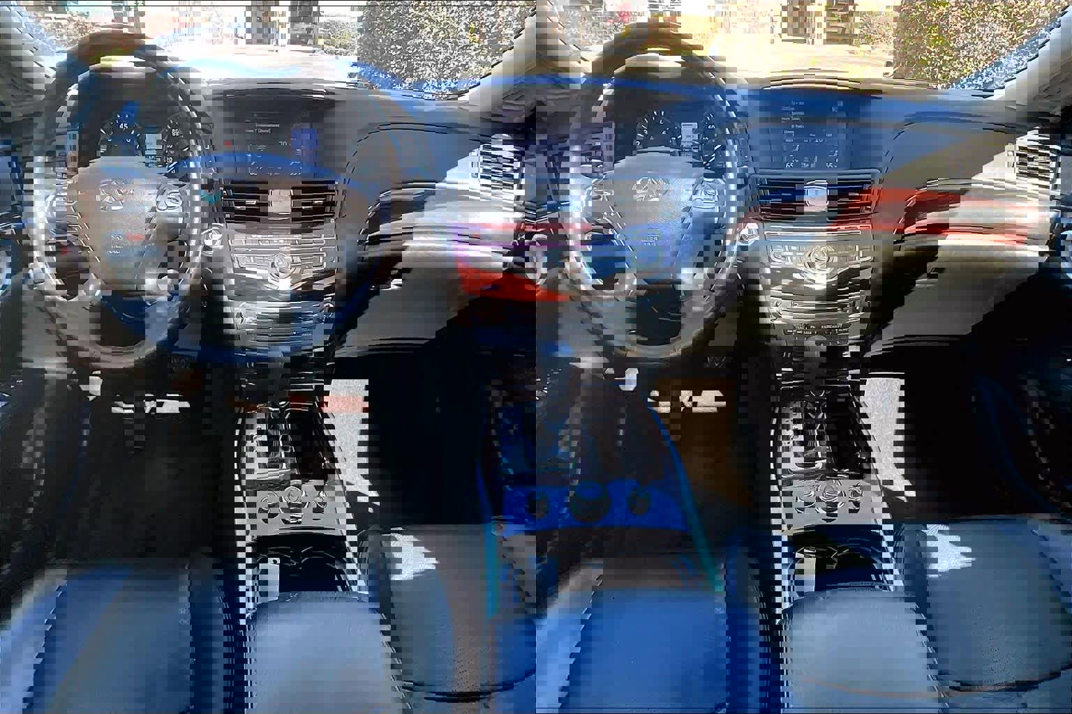 Used 2015 INFINITI Q70 L 3.7 image 16