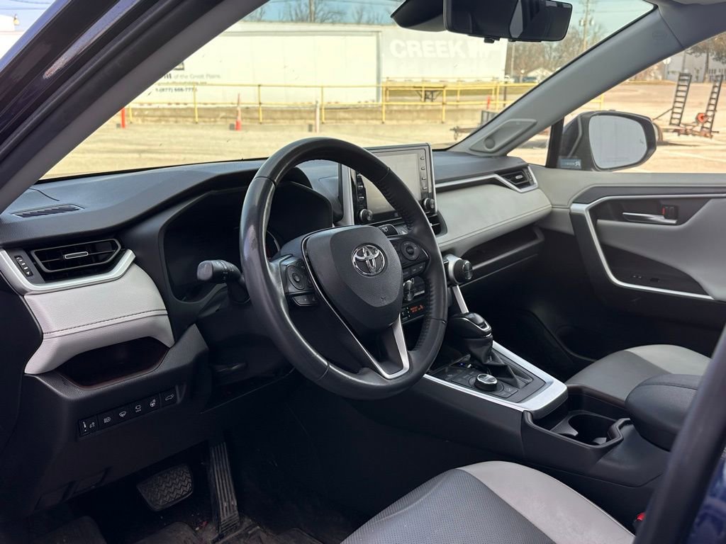 Used 2021 Toyota RAV4 Limited AWD/4WD image 10