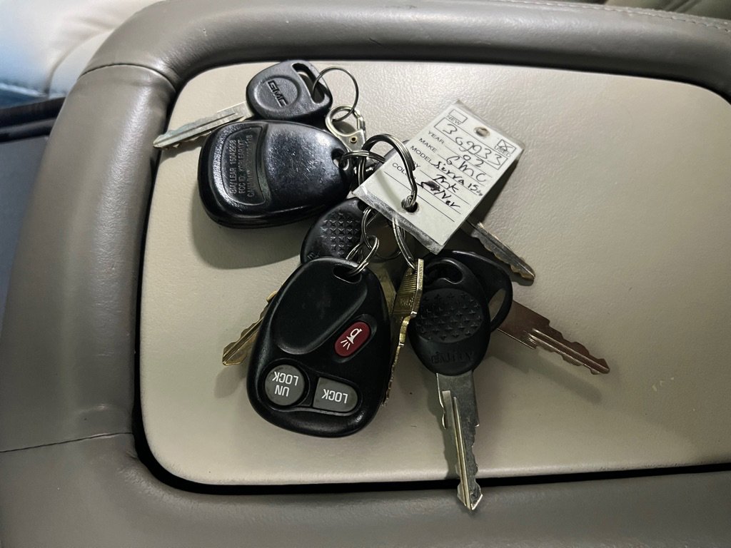 Used 2002 GMC Sierra 1500 Denali image 9