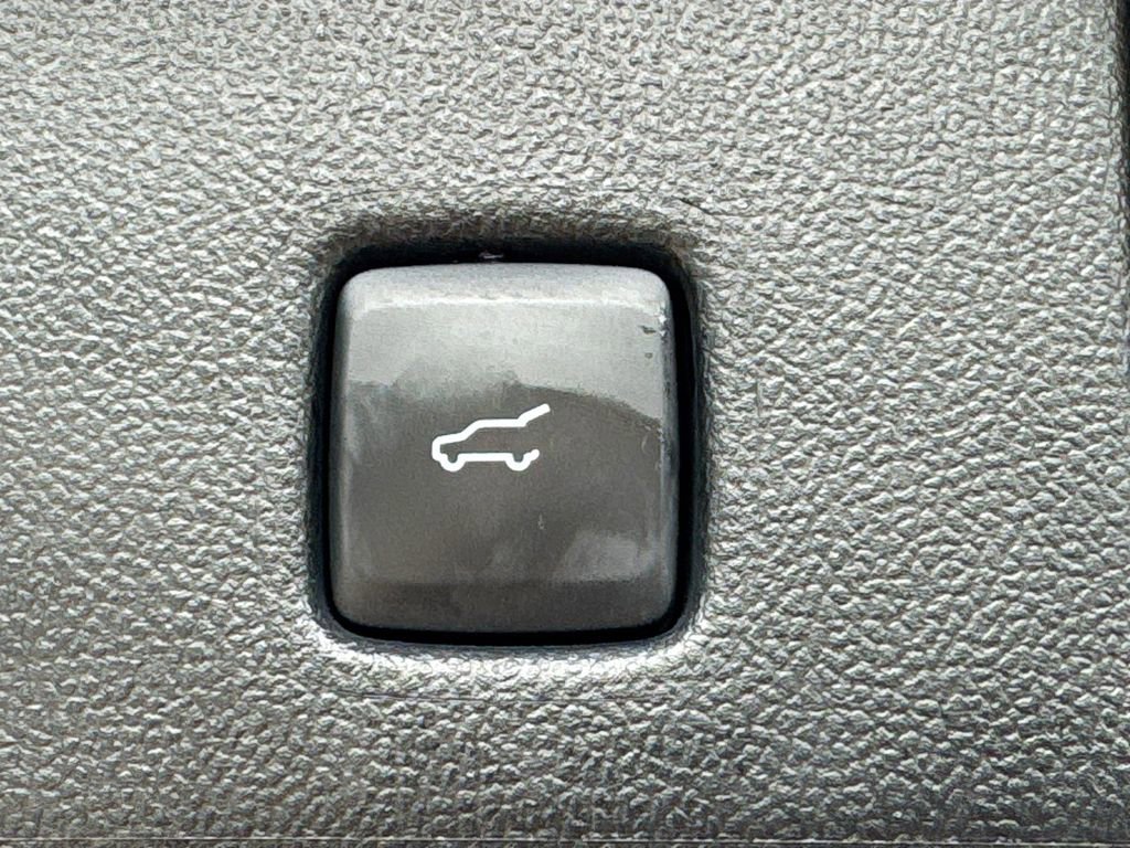 Used 2022 Ford Escape SEL FWD image 31