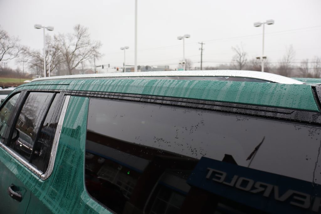 New 2026 Chevrolet Suburban LT image 29