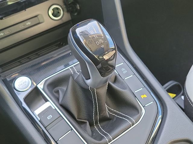 New 2026 Volkswagen Taos SE image 30