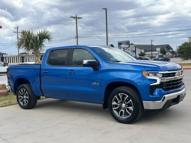 Used 2022 Chevrolet Silverado 1500 LT RWD image 4
