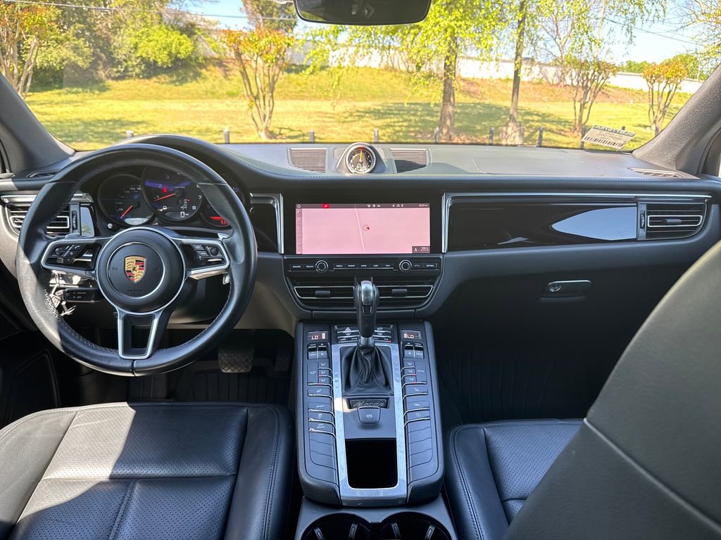Used 2021 Porsche Macan image 12