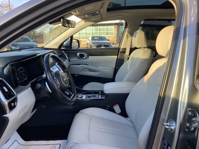Used 2023 Kia Sorento SX Prestige w/ Panoramic Sunroof Package image 12