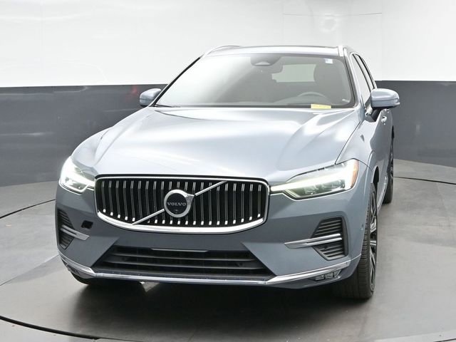 Used 2023 Volvo XC60 B5 Ultimate w/ Protection Package Premier AWD/4WD image 3