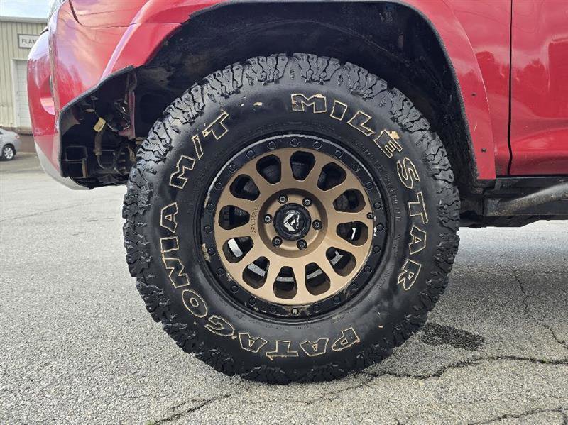 Used 2016 Toyota 4Runner Trail Premium AWD/4WD image 11