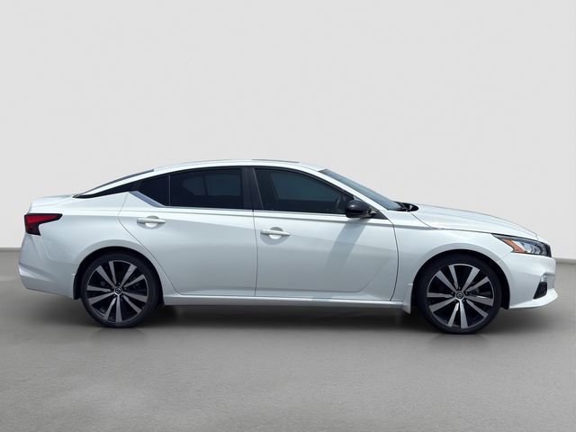 Used 2020 Nissan Altima 2.5 SR w/ Premium Package FWD image 7