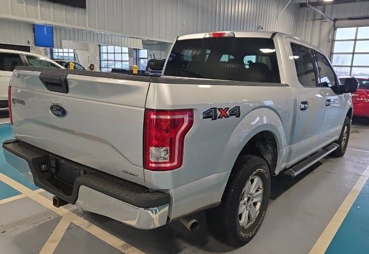 Used 2015 Ford F150 XLT w/ Trailer Tow Package image 4
