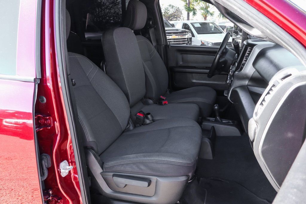 Used 2024 RAM 2500 Tradesman w/ Chrome Appearance Group image 39