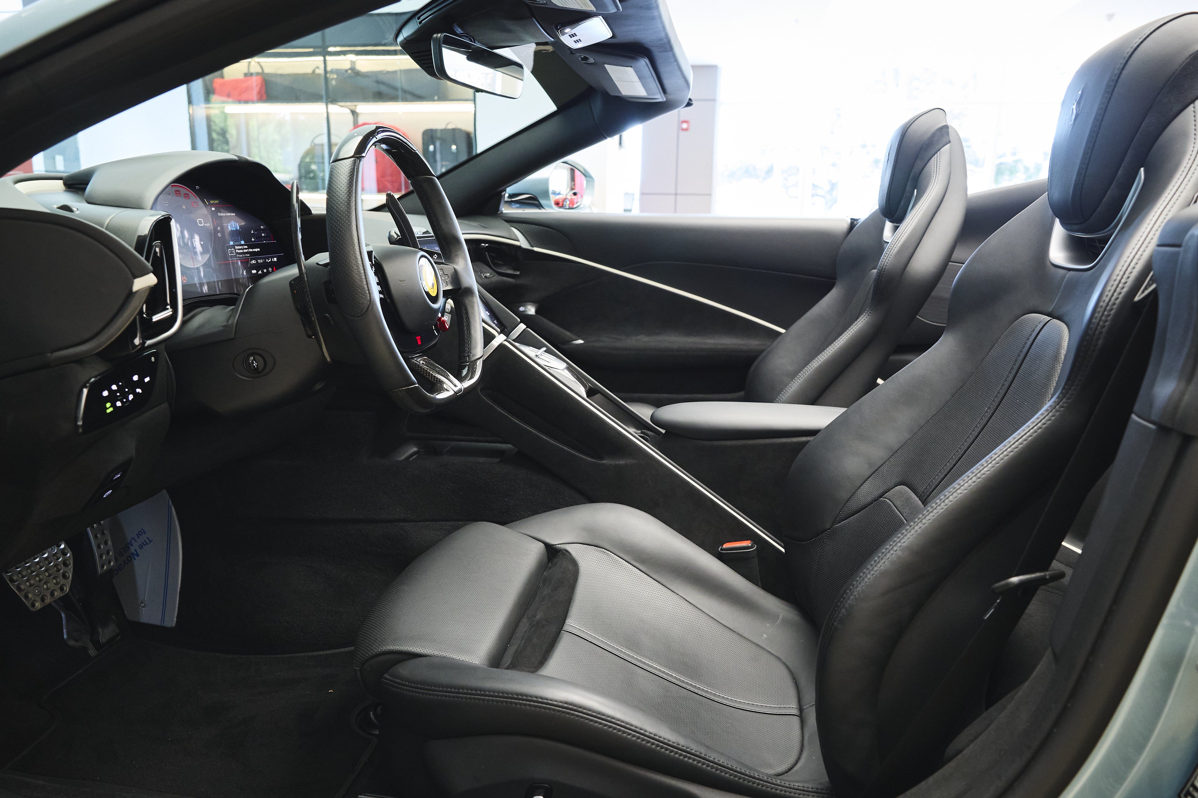 Used 2024 Ferrari Roma Spider RWD image 25