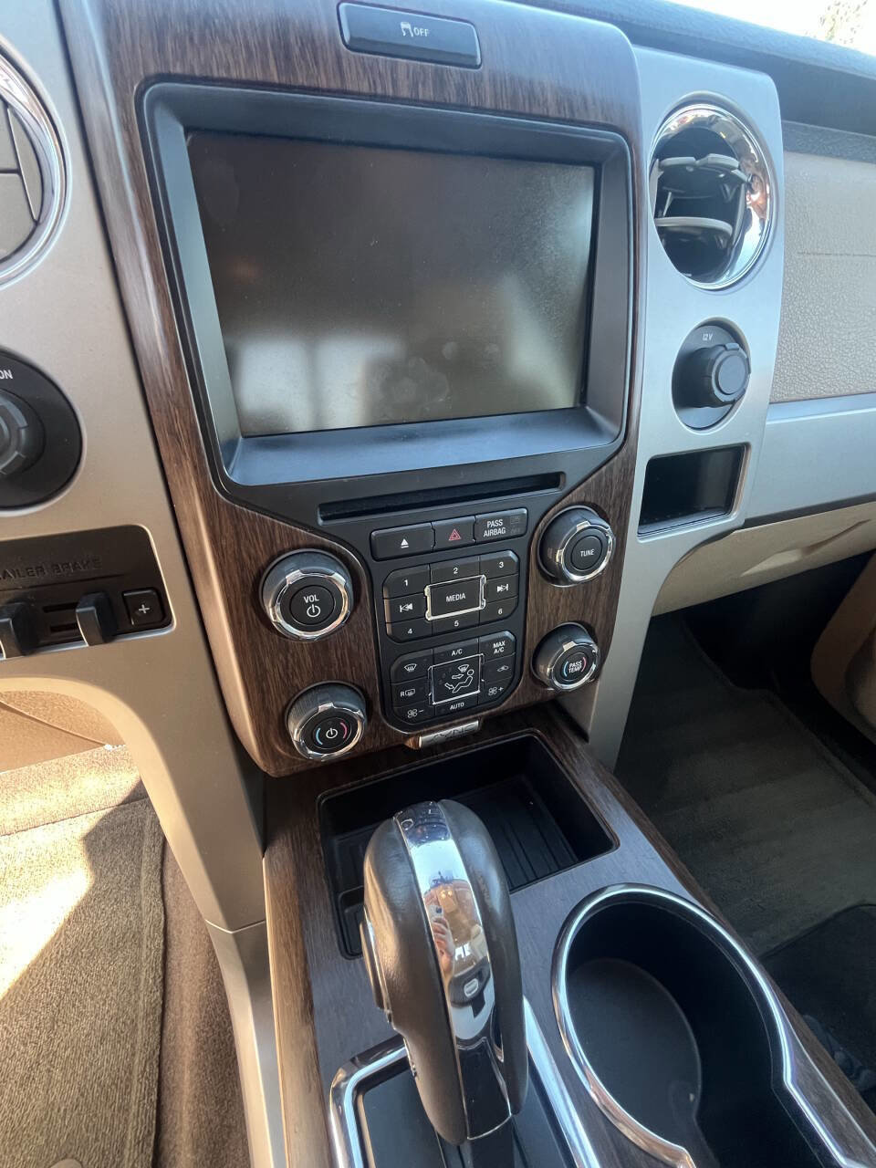 Used 2013 Ford F150 Lariat w/ Lariat Chrome Pkg image 18