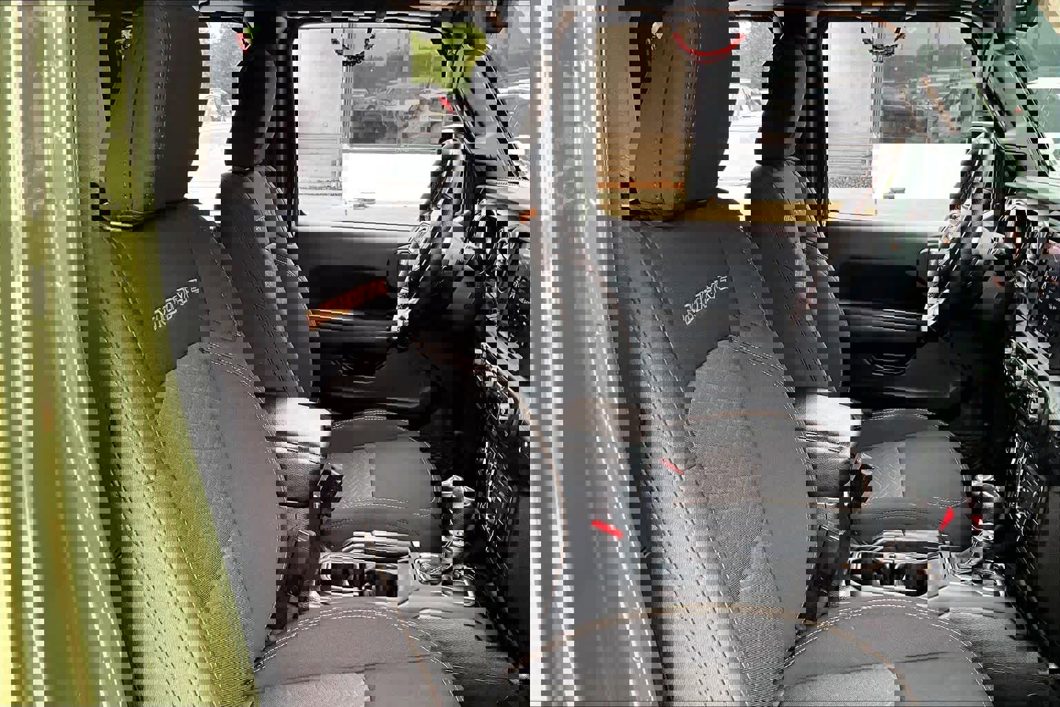 Used 2023 Jeep Gladiator Mojave w/ Cold Weather Group AWD/4WD image 9