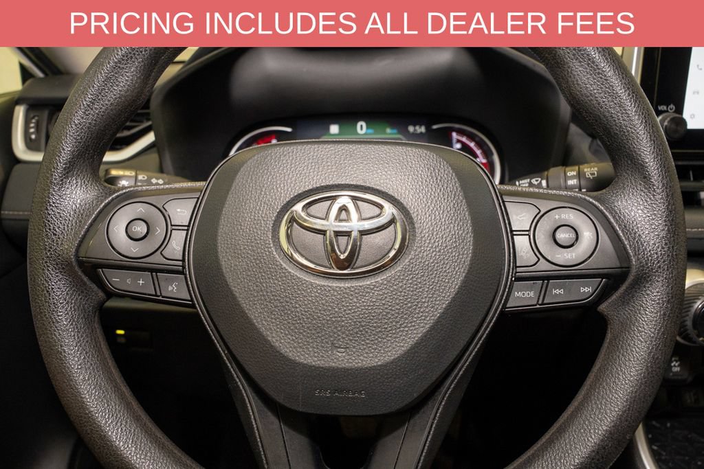 Used 2024 Toyota RAV4 XLE FWD image 17