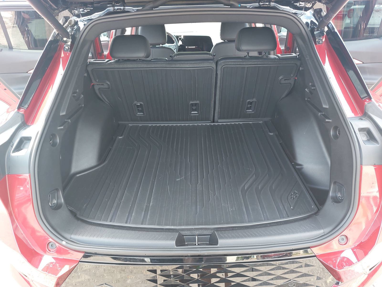 Used 2024 Chevrolet Equinox EV RS FWD image 14