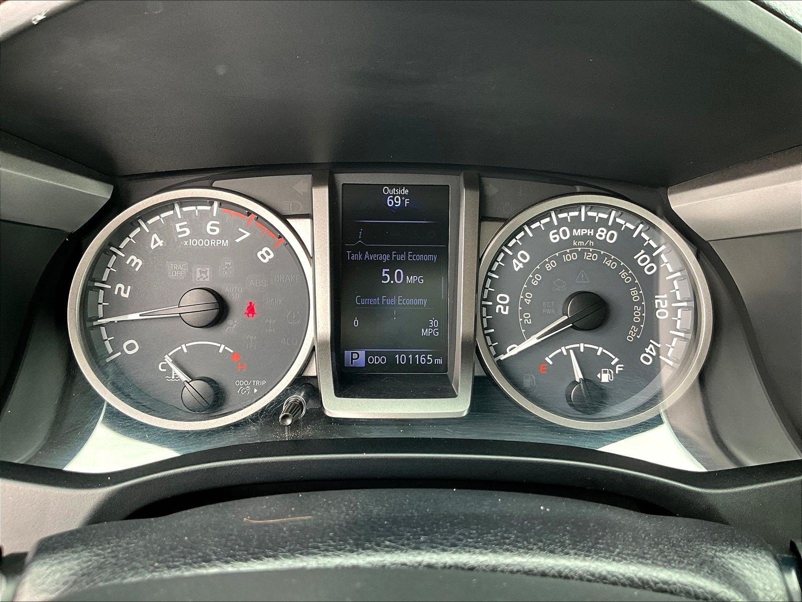 Used 2016 Toyota Tacoma SR5 w/ SR5 Appearance Package (SN) RWD image 13